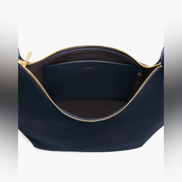 Cuyana Oversized Celestia Bag in Navy Blue - Picture 14 of 16